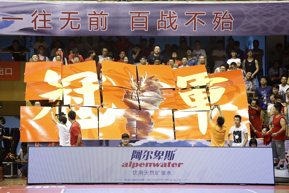 包含比赛场上厮杀正酣,谁将最终脱颖而出的词条 包含比赛场上厮杀正酣,谁将最终脱颖而出的词条