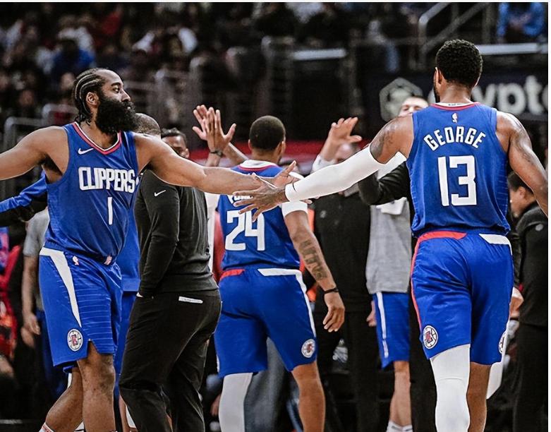 包含比赛场上厮杀正酣,谁将最终脱颖而出的词条 包含比赛场上厮杀正酣,谁将最终脱颖而出的词条