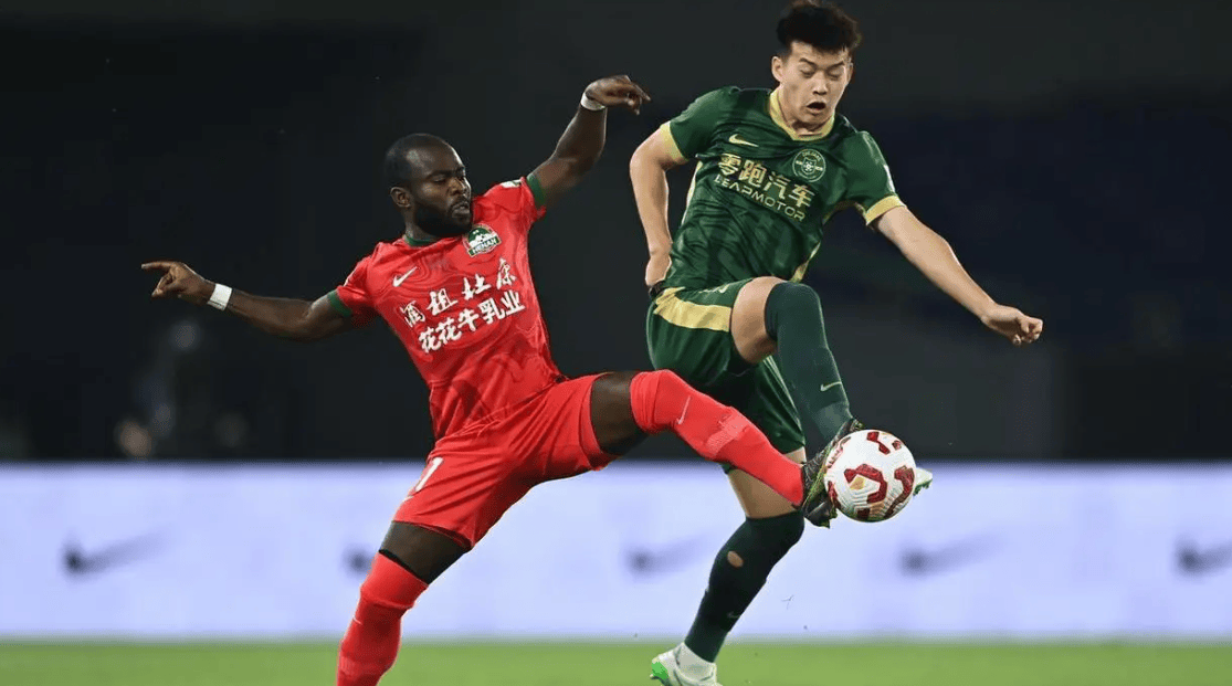 关于郑州绿城客场战平保定容大，与对手继续保持不败的信息