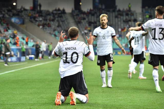 欧预赛防守问题凸显,球队调整战术备战的简单介绍 欧预赛防守问题凸显,球队调整战术备战的简单介绍