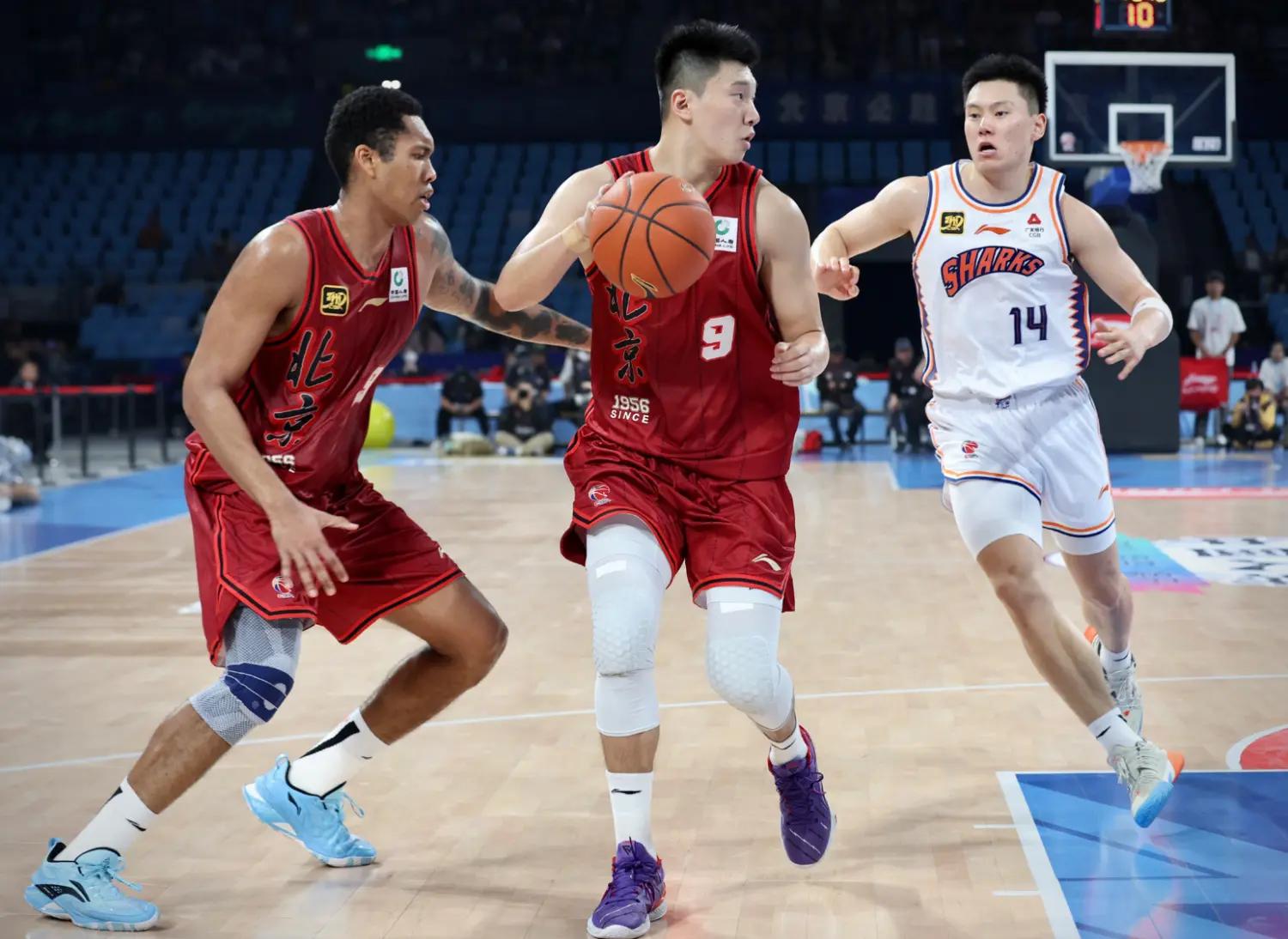 北京队再胜广东队,豪取两连胜! 北京队再胜广东队,豪取两连胜!