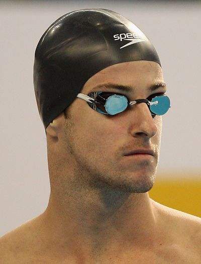 震撼!詹姆斯在游泳赛场夺冠! 震撼!詹姆斯在游泳赛场夺冠!