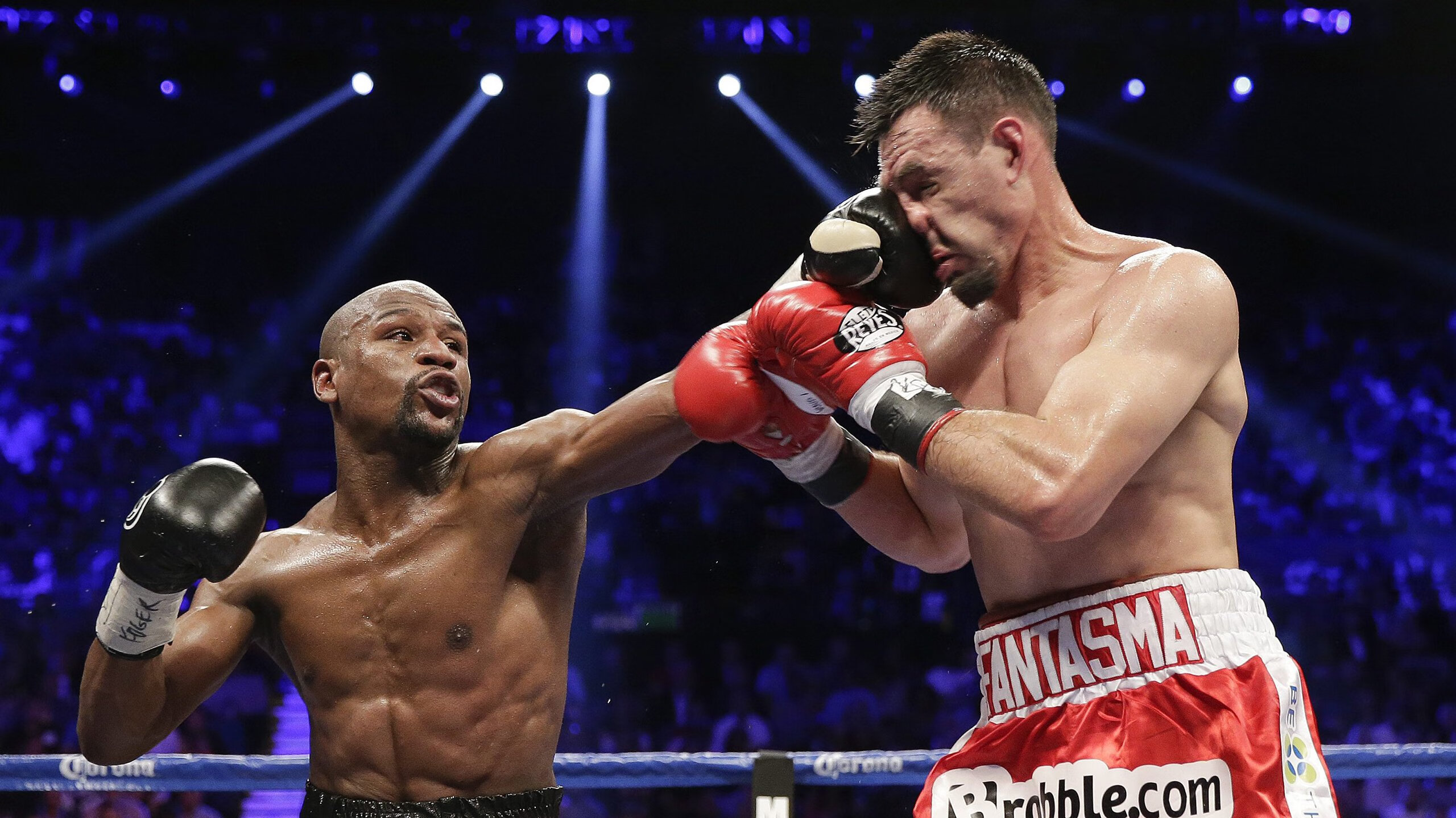 败北首场状态出色,巴塞罗那观众沸腾!,内马尔重返赛场比赛高潮迭起